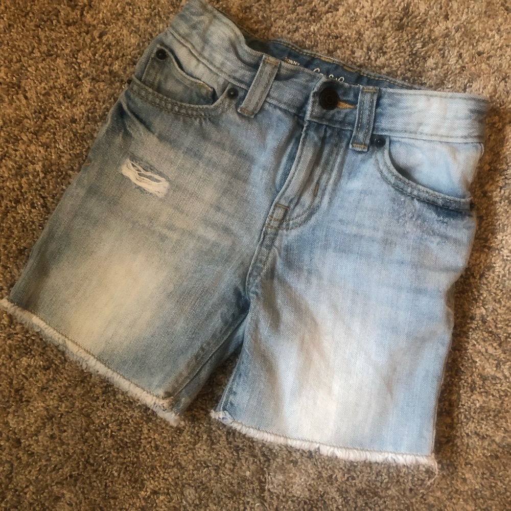 3/$15 Cat & Jack 3T Jean Shorts!